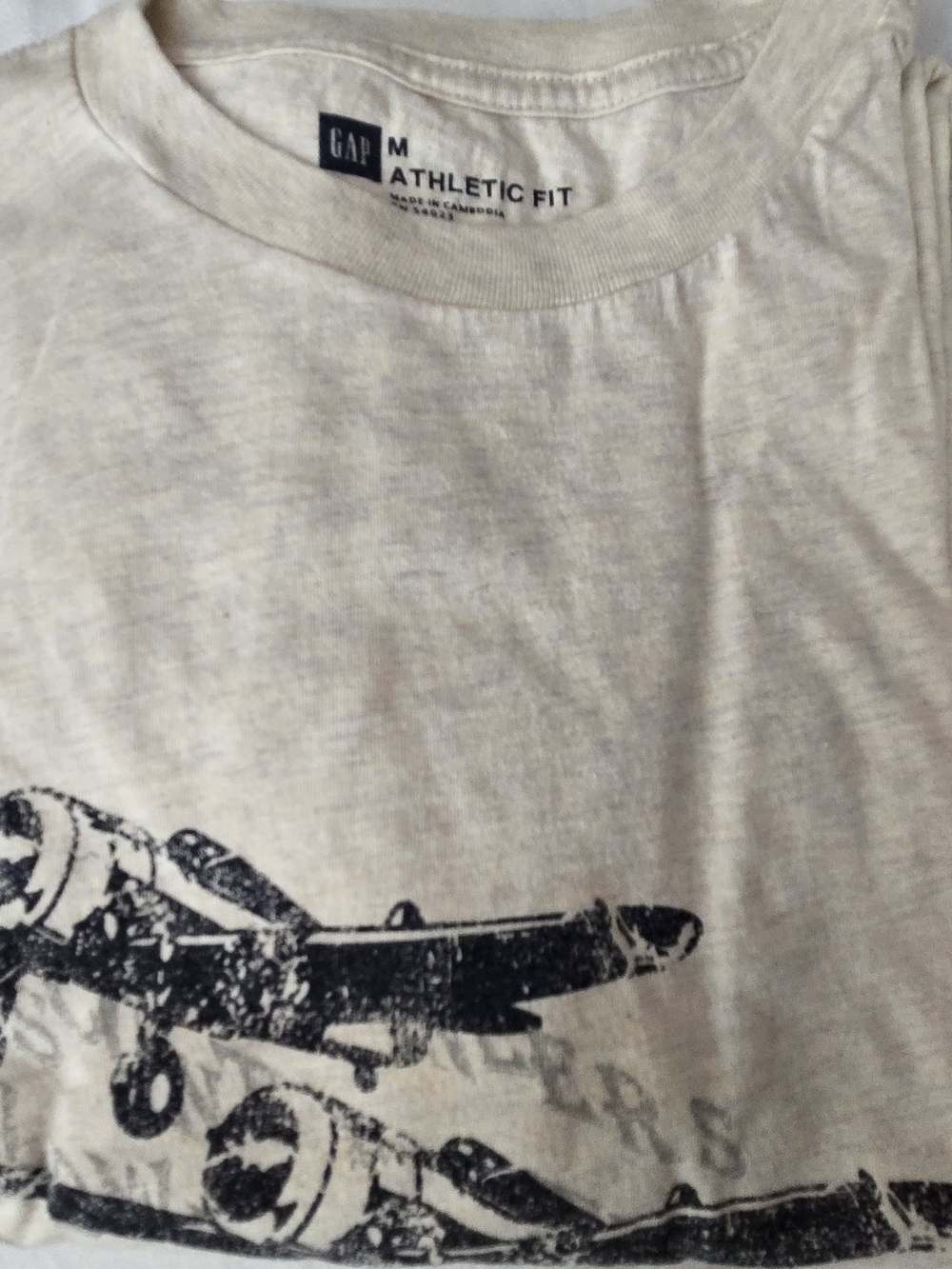 Bundle Of 2 GAP Men's Graphic Plane Tee & Gray Ringer Tee - Cream + Gray - Picture 4 of 4